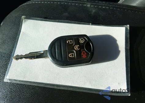 2013 Ford Taurus Sel z USA, uszkodzony, nr VIN 1FAHP2E84DG100565